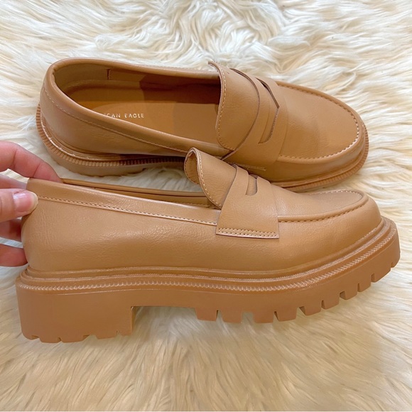 American Eagle Light Brown Faux Leather Chucky Lug Sole Penny Loafers Size 9 - Picture 4 of 8